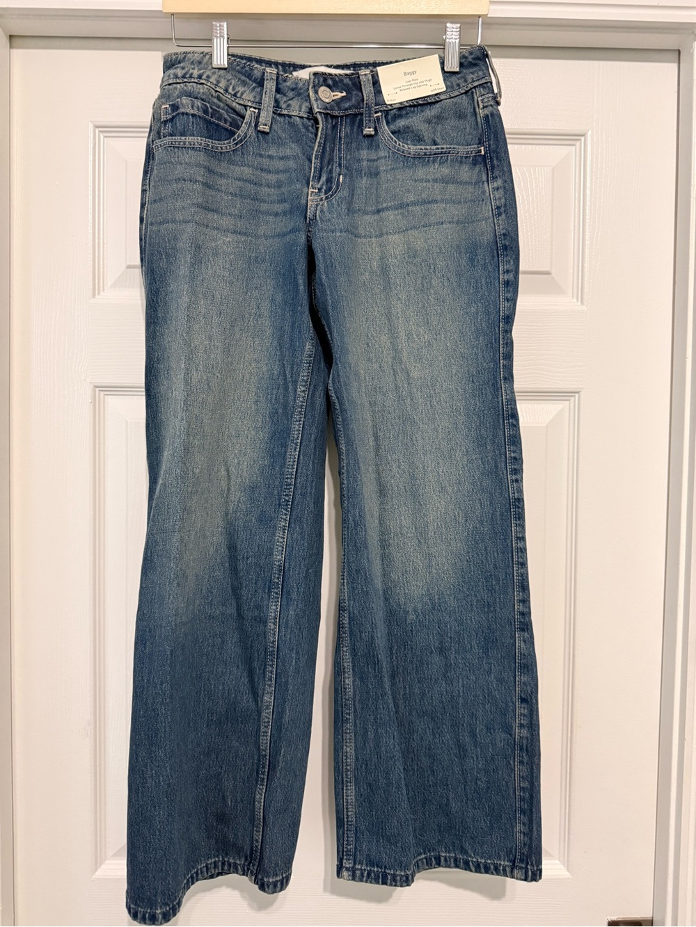 Hollister Wide Leg Jeans in Medium Blue Wash